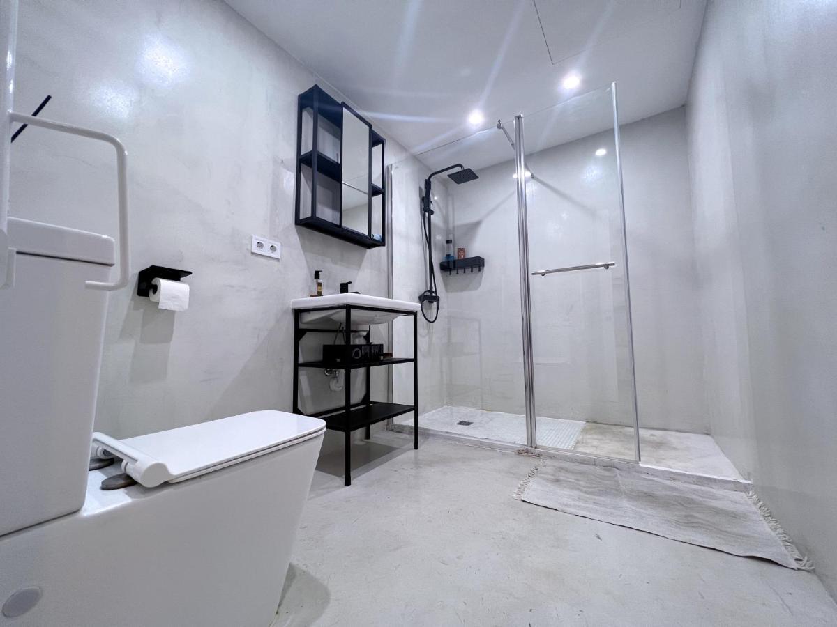 Hug Hotel2022 El Carrer del Canonge Exterior foto